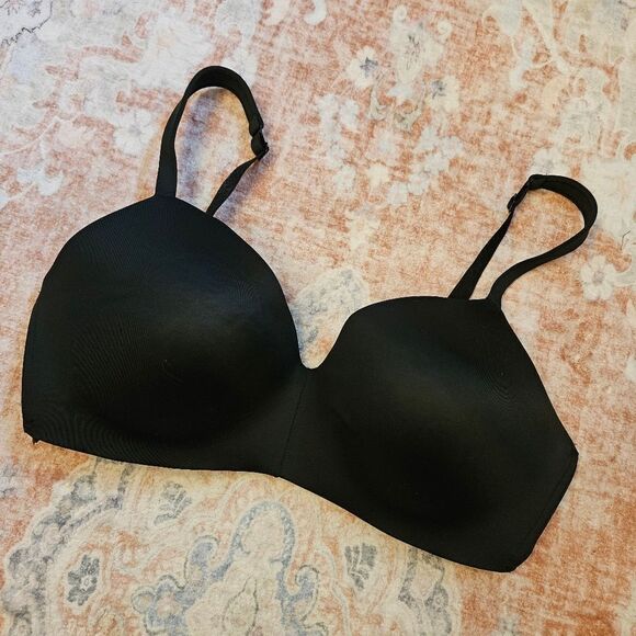 Cacique Wireless Bra - Picture 1 of 3